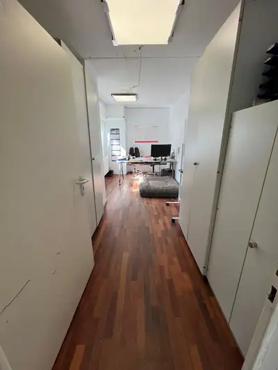 Büro mit Parkettboden am Standort Kornwestheim